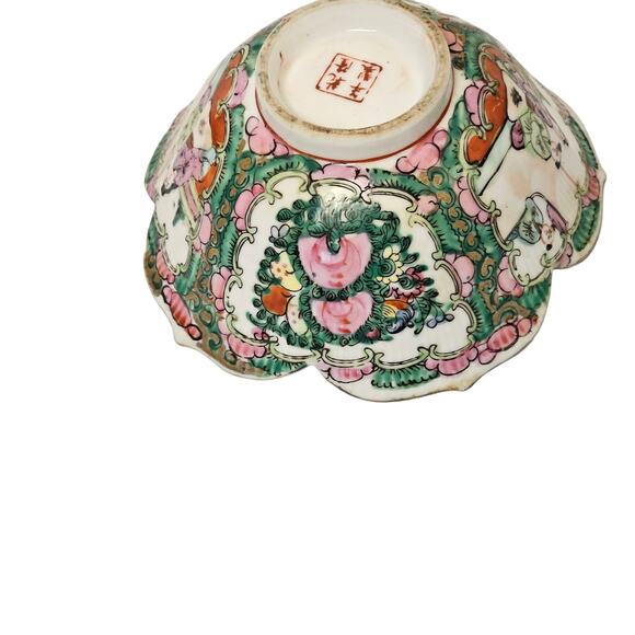 Antique Chinese Lotus shaped medallion Famille rose Canton Guangxu BOWL 3" x 6" - Picture 2 of 4